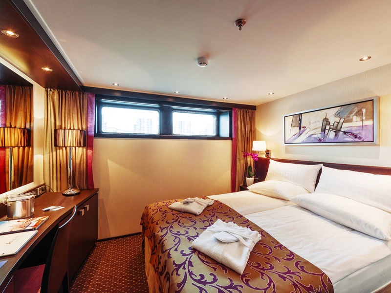 Avalon Deluxe Stateroom